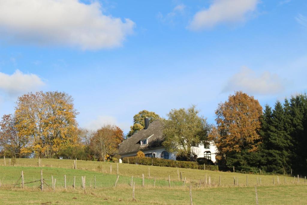 Les Alisiers Nadrin Exterior foto